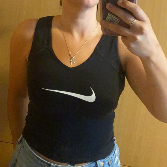 Nike Dri-Fit workout top - Picture 1 of 6
